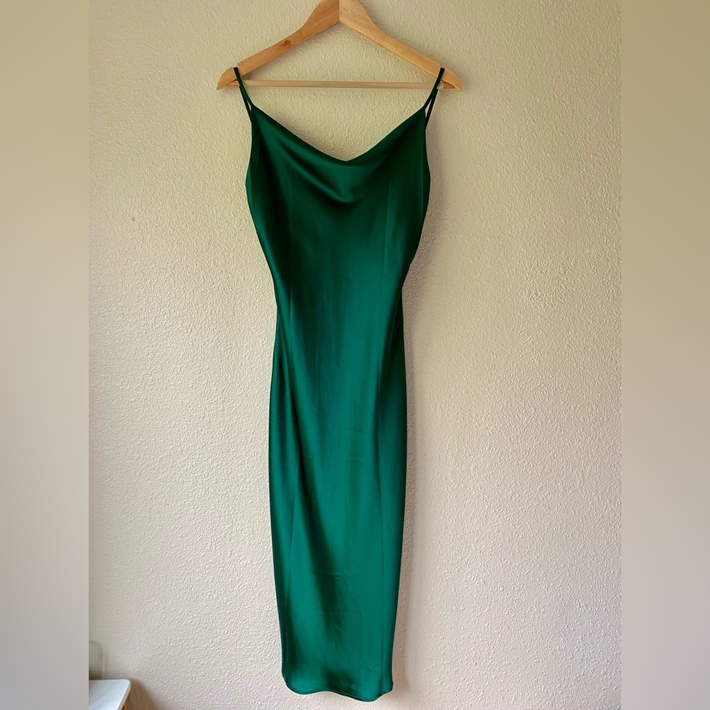 Petal & Pup Emerald Midi Dress
